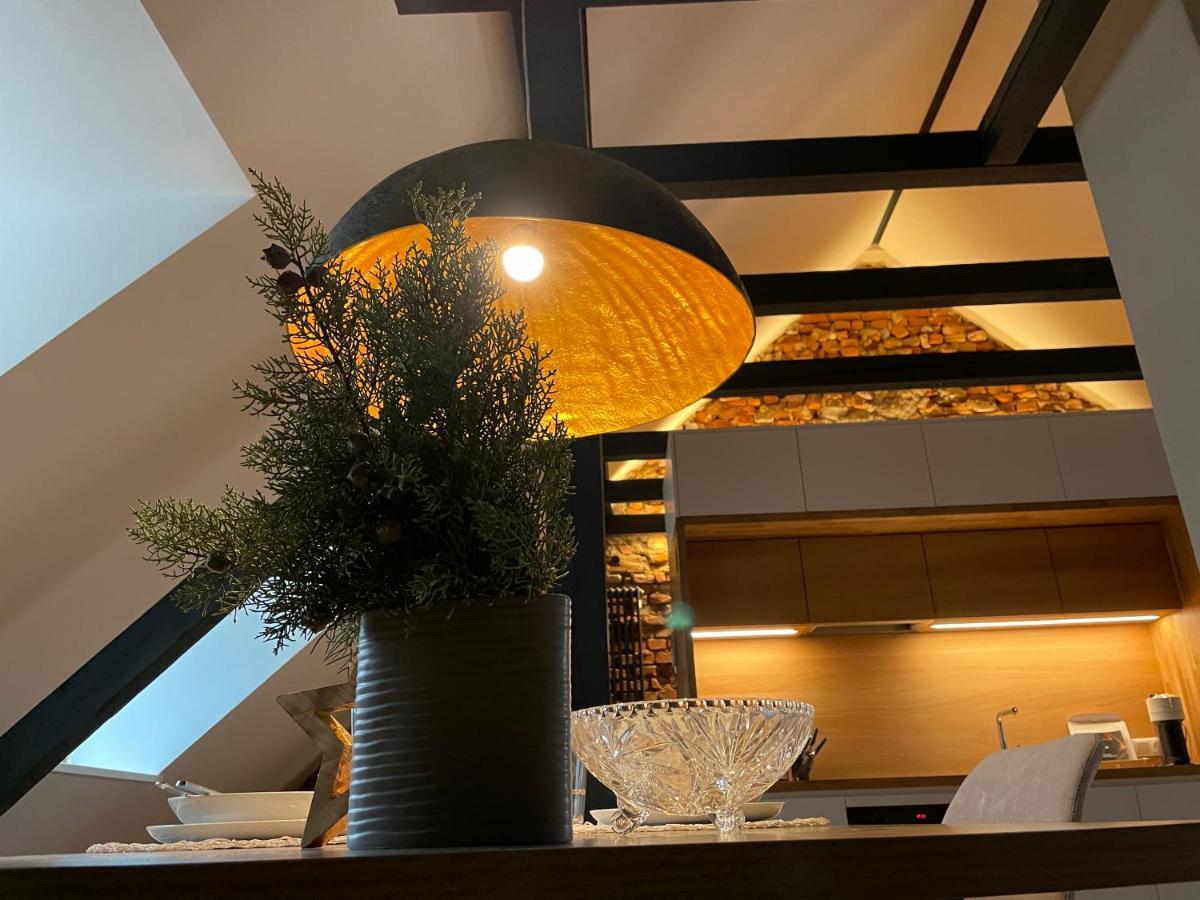Апартаменты Voh Super Exklusives Loft, Zentral, Smart-Tv, Parkplatz Фоэнштраус Экстерьер фото